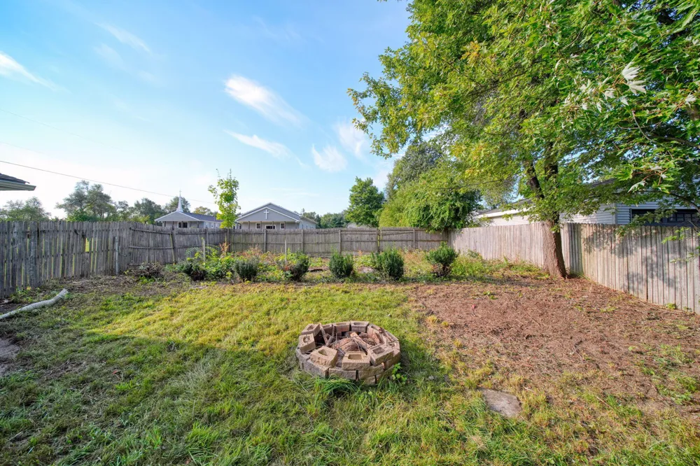 925 E Michigan Avenue Grass Lake, MI 49240