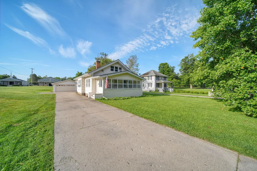 925 E Michigan Avenue Grass Lake, MI 49240
