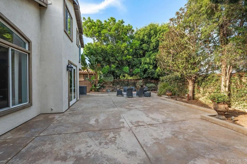 2190 Corte Acebo Carlsbad, CA 92009