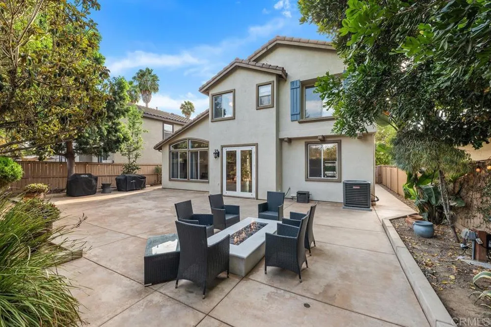 2190 Corte Acebo Carlsbad, CA 92009