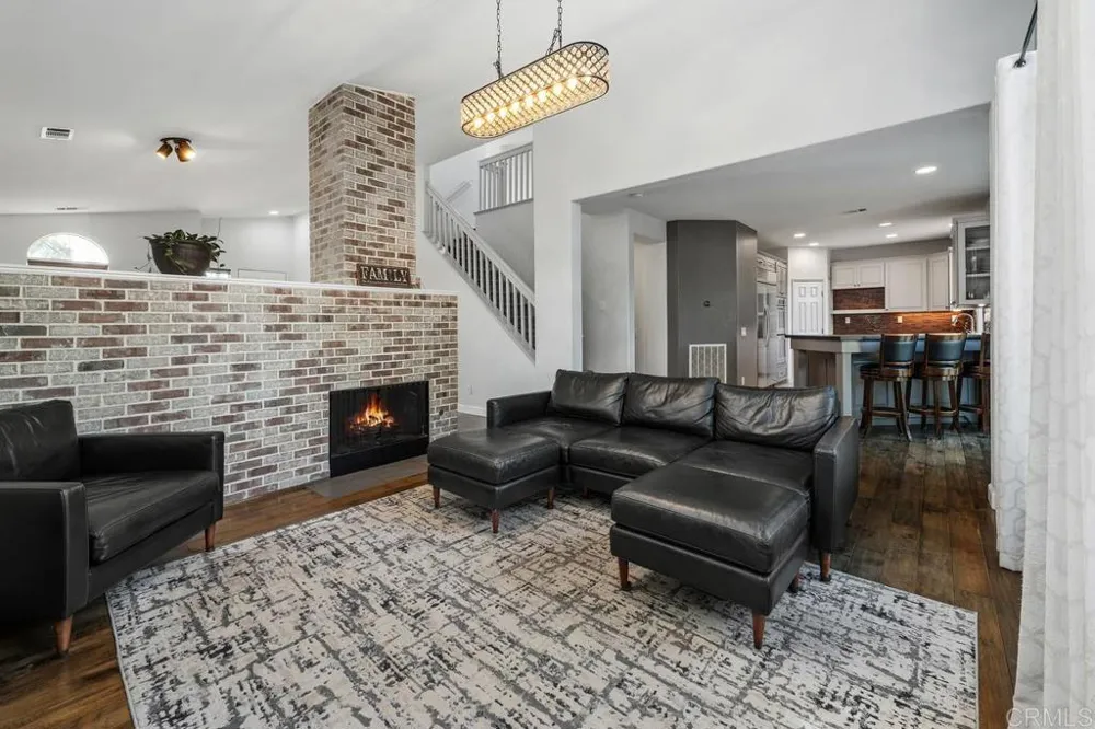 2190 Corte Acebo Carlsbad, CA 92009