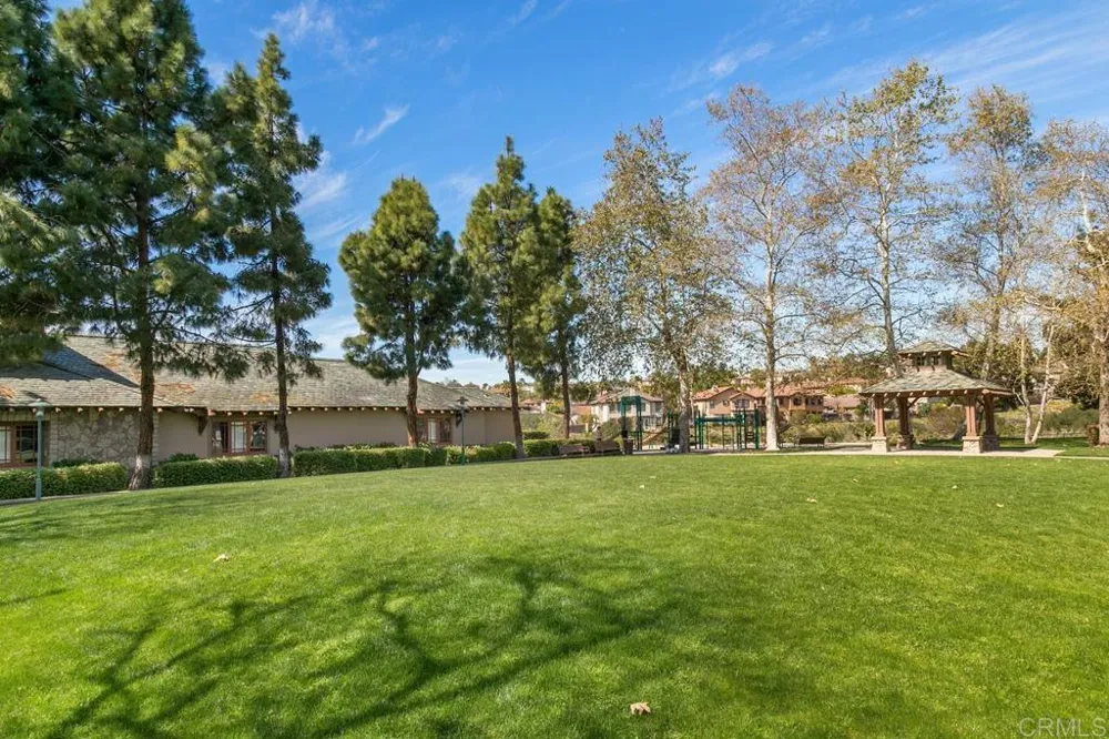 2190 Corte Acebo Carlsbad, CA 92009