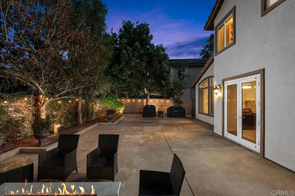 2190 Corte Acebo Carlsbad, CA 92009