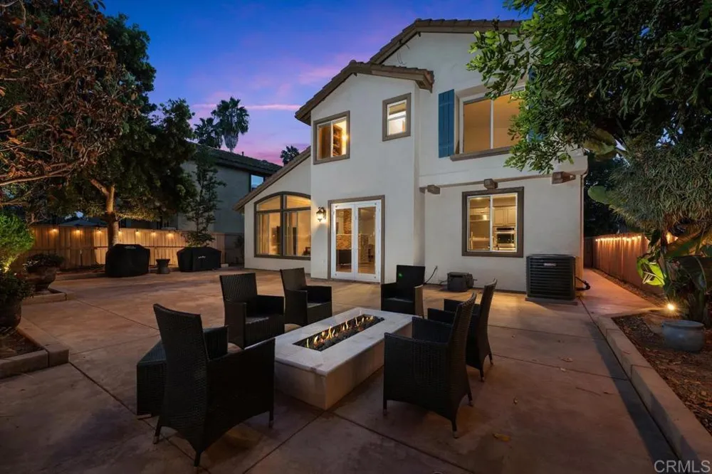 2190 Corte Acebo Carlsbad, CA 92009