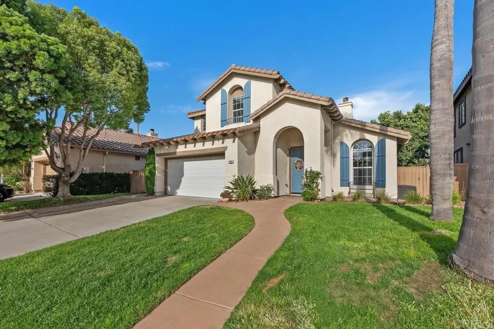 2190 Corte Acebo Carlsbad, CA 92009