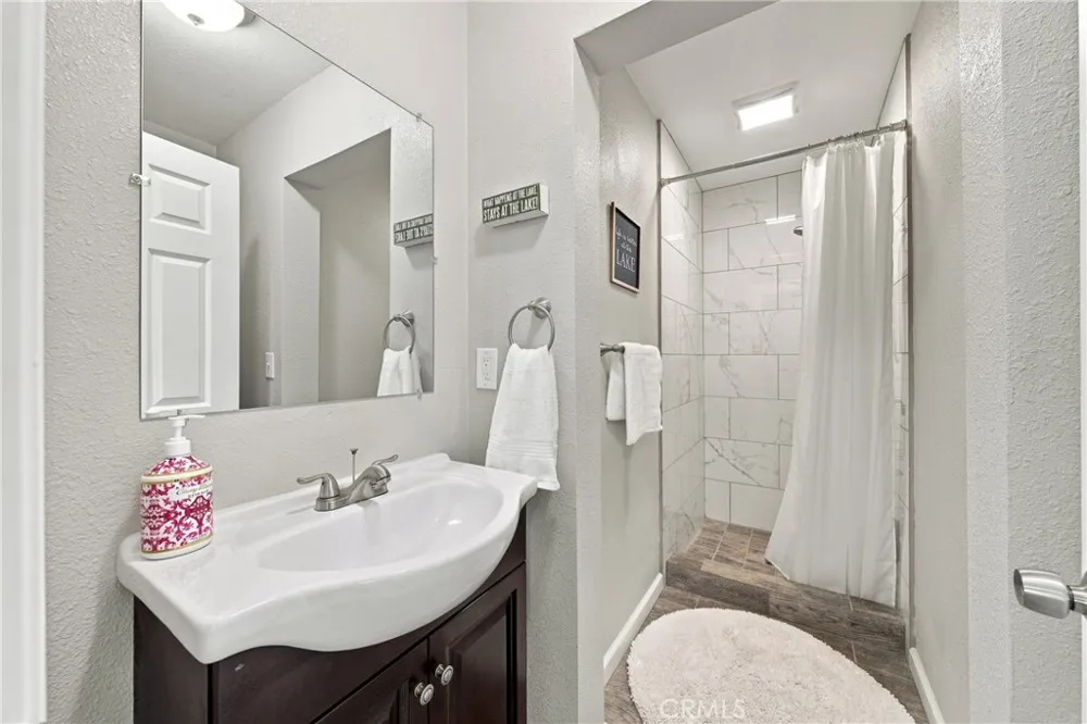 2890 Silverado Clearlake, CA 95422