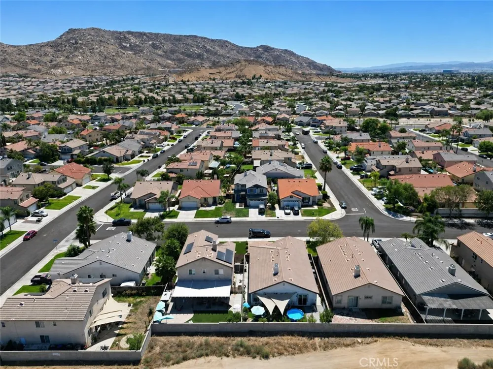 26589 Calle Belding Moreno Valley, CA 92555