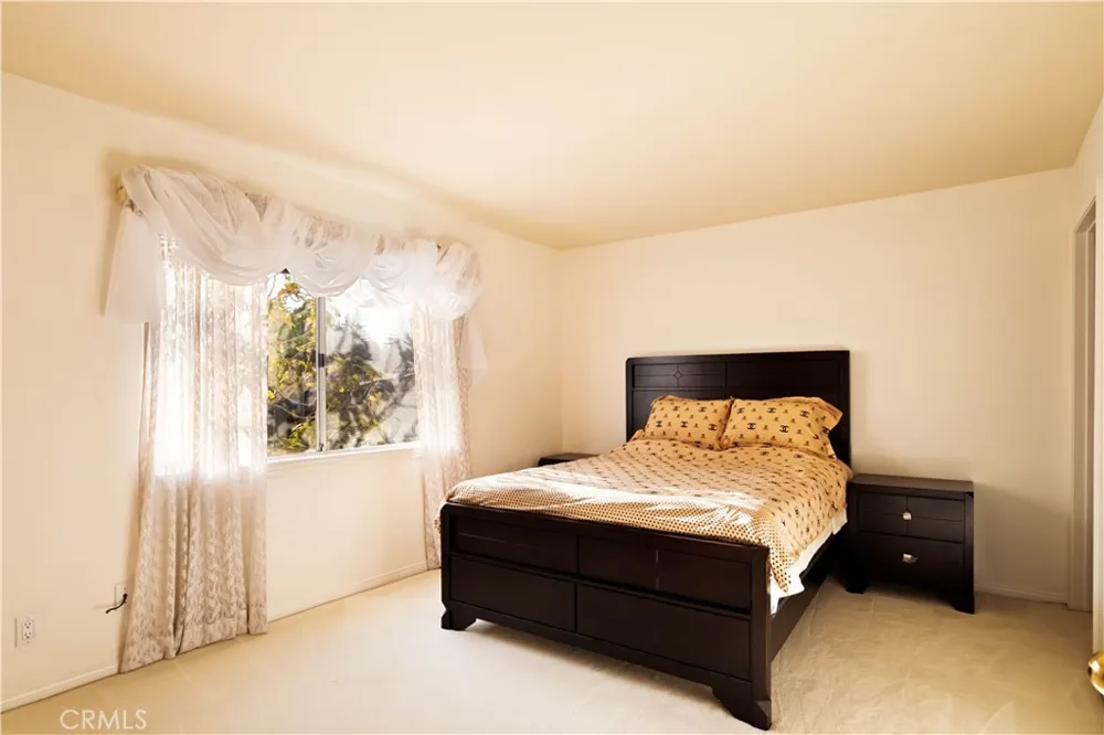 18134 Sandringham Court Porter Ranch, CA 91326