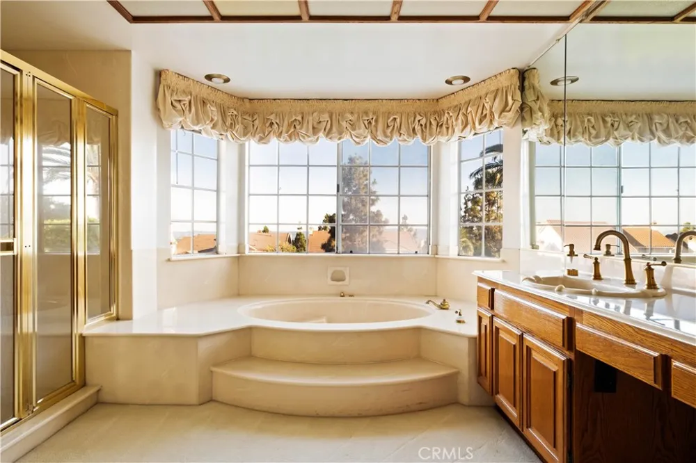 18134 Sandringham Court Porter Ranch, CA 91326