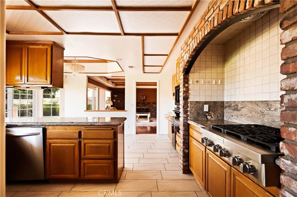 18134 Sandringham Court Porter Ranch, CA 91326