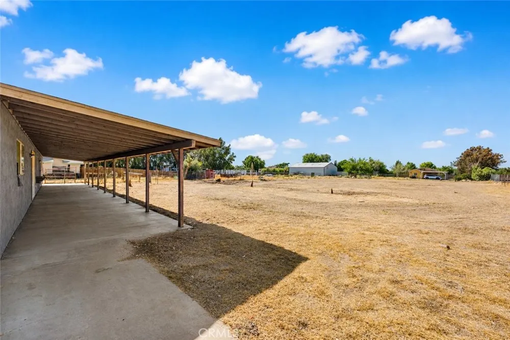 10157 E Avenue R8 Littlerock, CA 93543