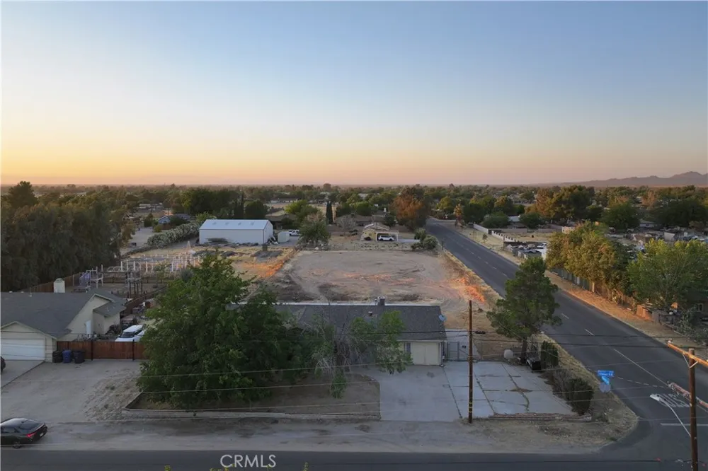 10157 E Avenue R8 Littlerock, CA 93543
