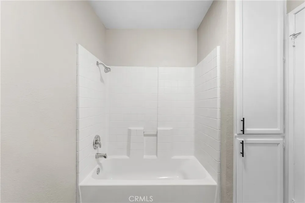 10157 E Avenue R8 Littlerock, CA 93543