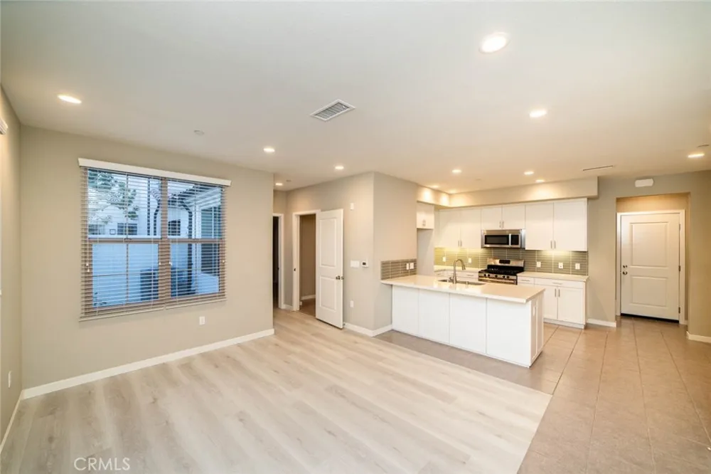 128 Tubeflower Irvine, CA 92618