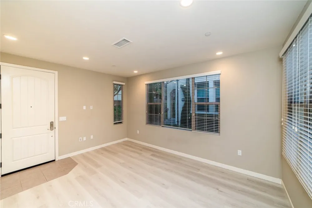 128 Tubeflower Irvine, CA 92618