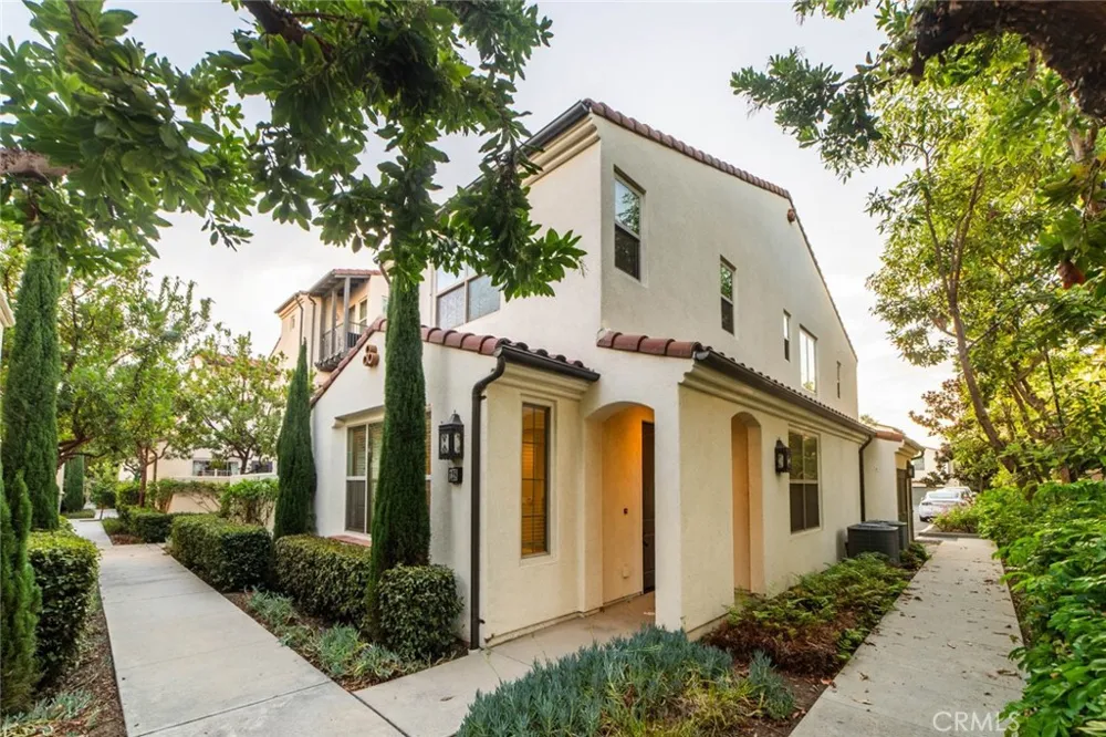 128 Tubeflower Irvine, CA 92618