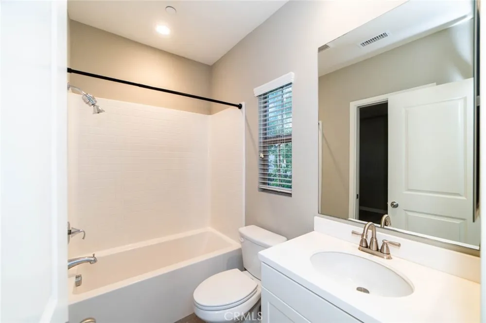 128 Tubeflower Irvine, CA 92618