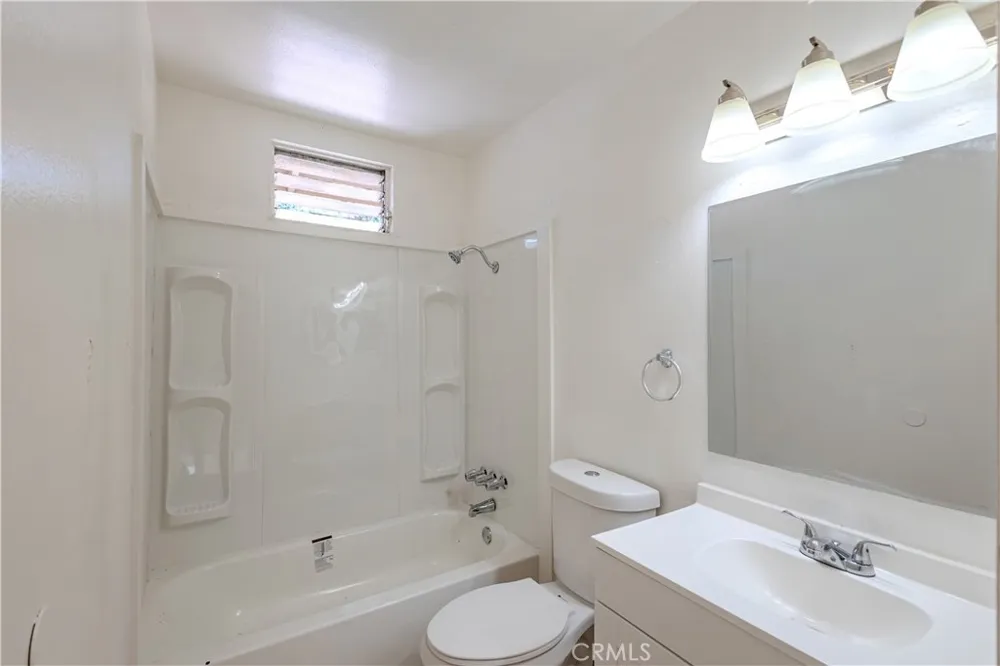 3485 Columbia Riverside, CA 92501