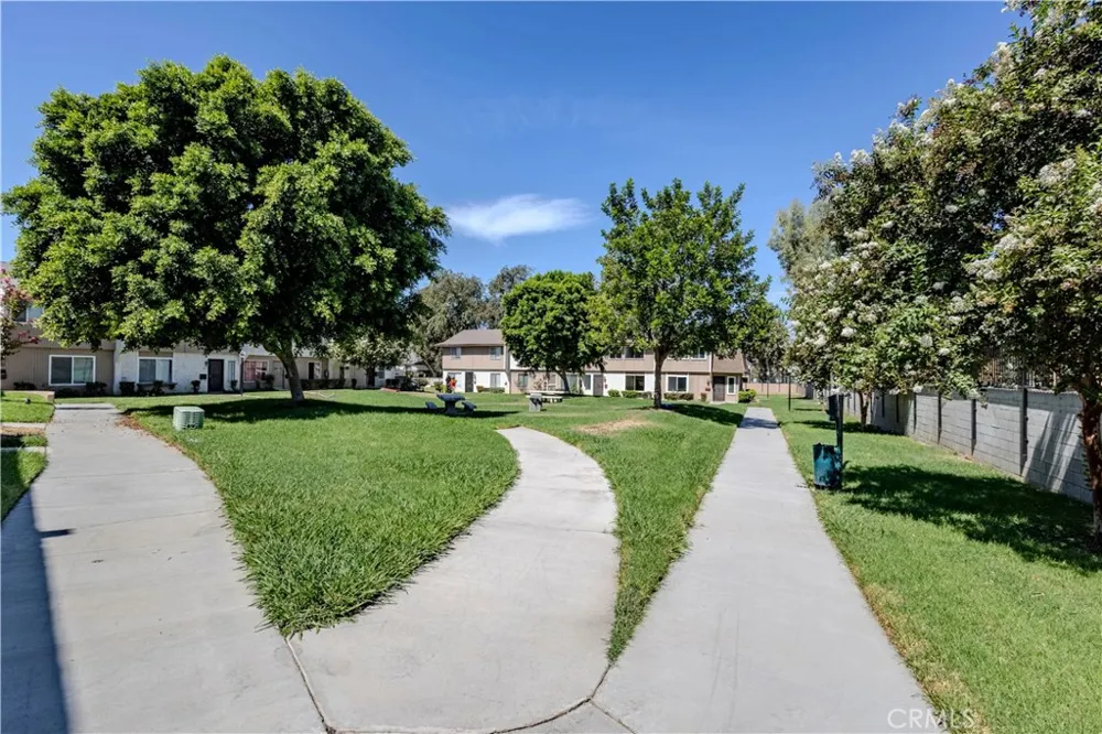 3485 Columbia Riverside, CA 92501
