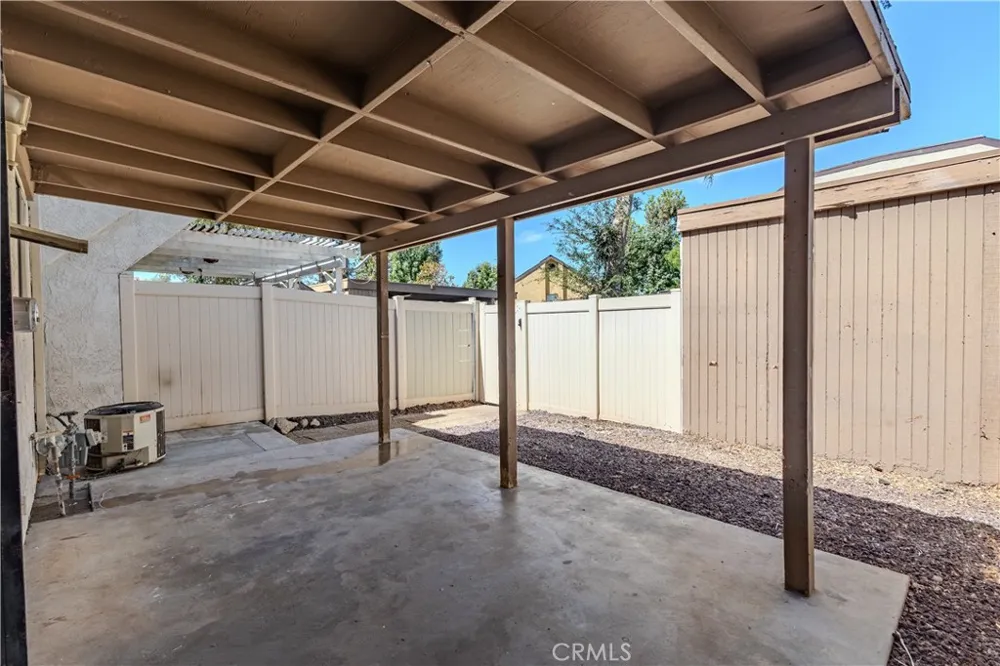 3485 Columbia Riverside, CA 92501