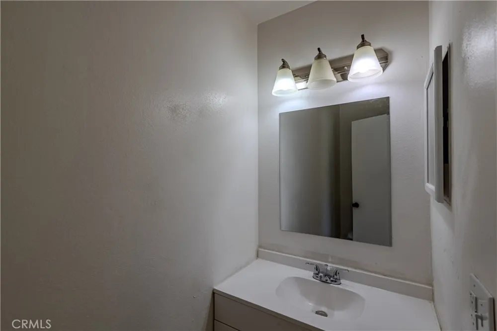 3485 Columbia Riverside, CA 92501