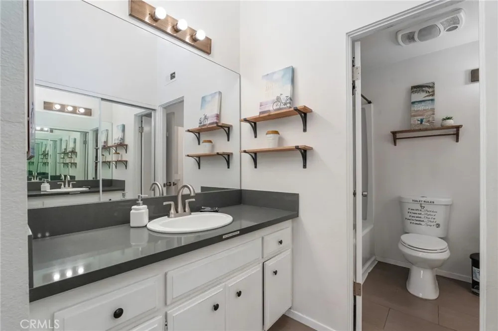 12750 Centralia Street #43 Lakewood, CA 90715