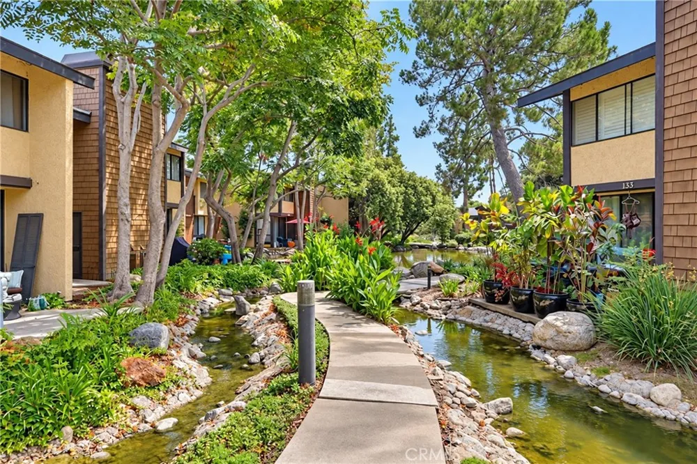 12750 Centralia Street #43 Lakewood, CA 90715