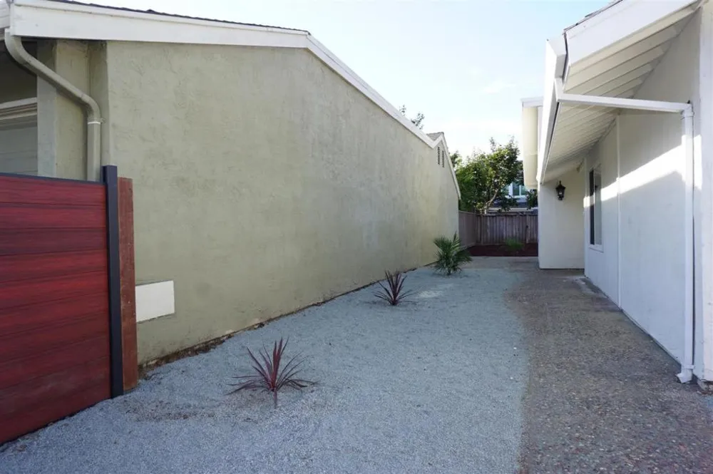 981 TAJI COURT San Jose, CA 95122