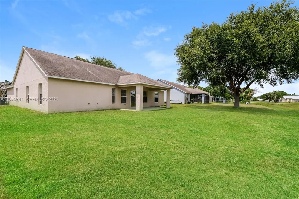 2831 Hutchings Ave Port St. Lucie, FL 34952