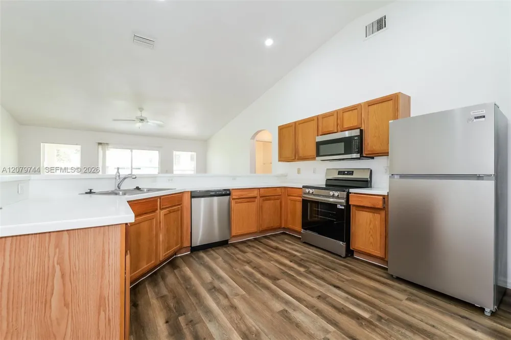 2831 Hutchings Ave Port St. Lucie, FL 34952