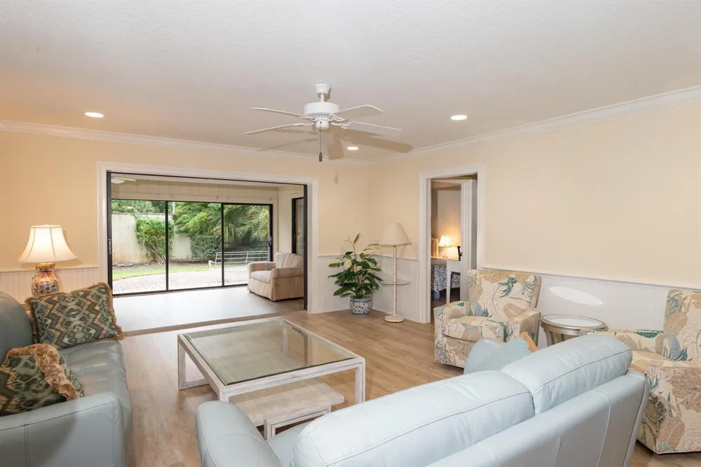 2918 SE Fairway W Stuart, FL 34997