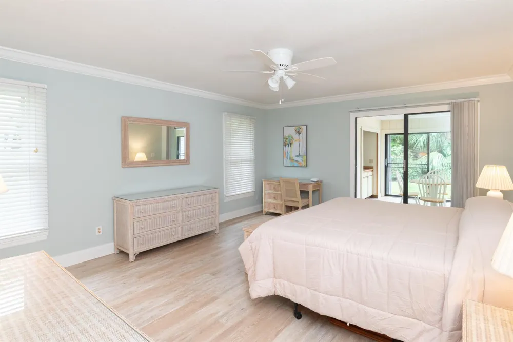 2918 SE Fairway W Stuart, FL 34997