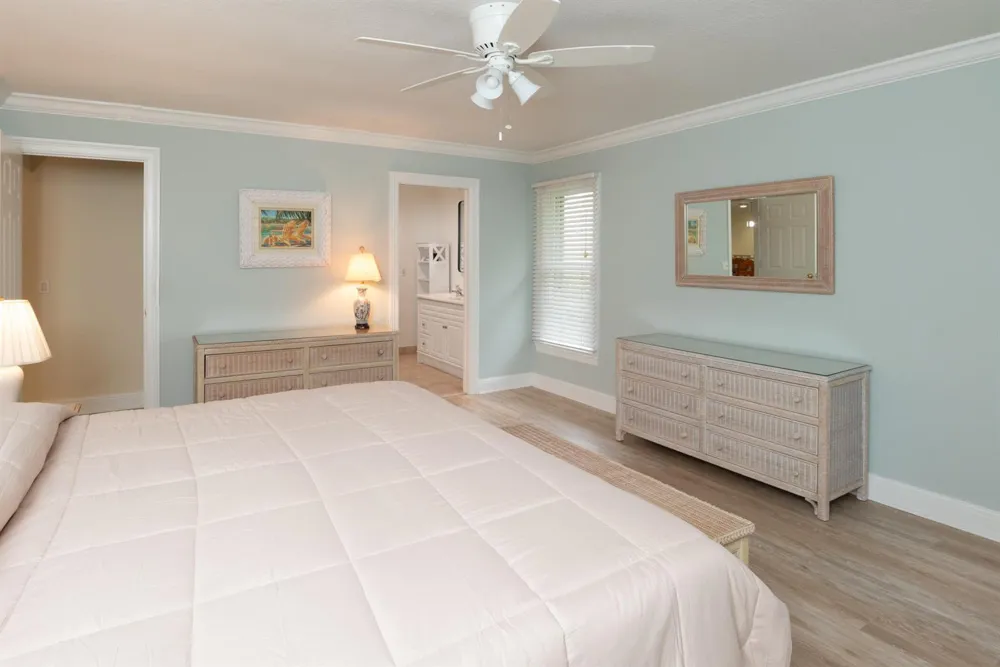 2918 SE Fairway W Stuart, FL 34997