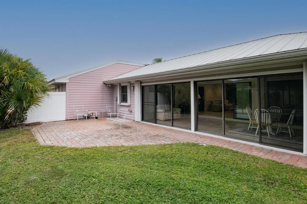 2918 SE Fairway W Stuart, FL 34997