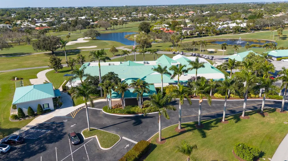 2918 SE Fairway W Stuart, FL 34997