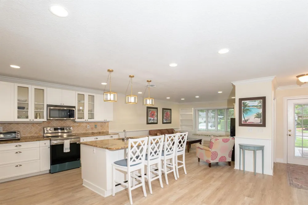 2918 SE Fairway W Stuart, FL 34997