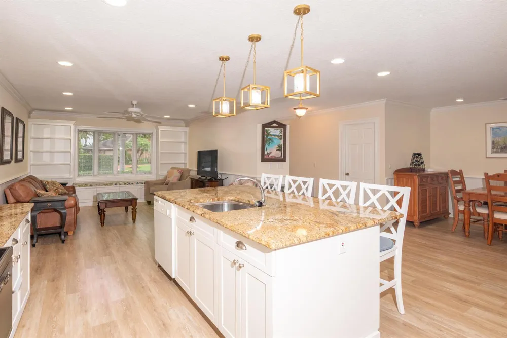 2918 SE Fairway W Stuart, FL 34997