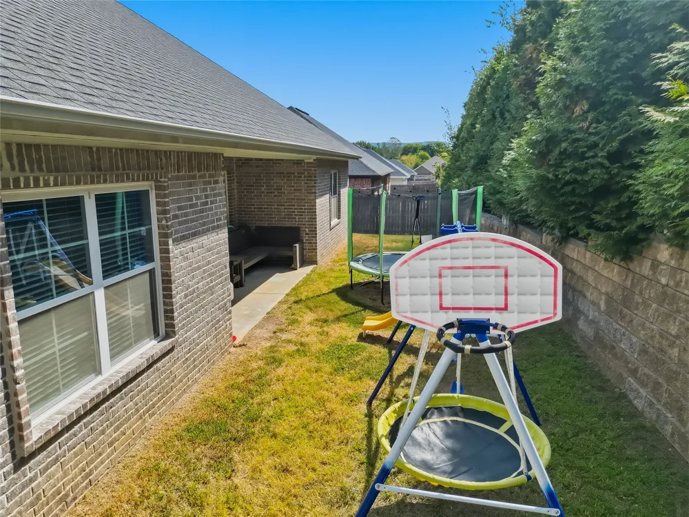 1421 Colonel McNeil Prairie Grove, AR 72753