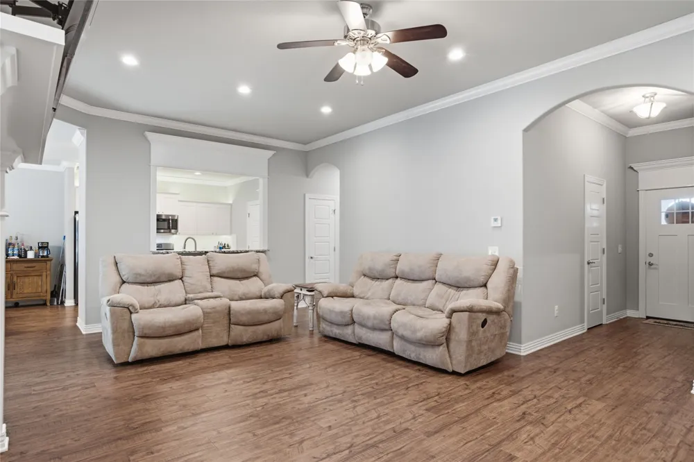 1421 Colonel McNeil Prairie Grove, AR 72753