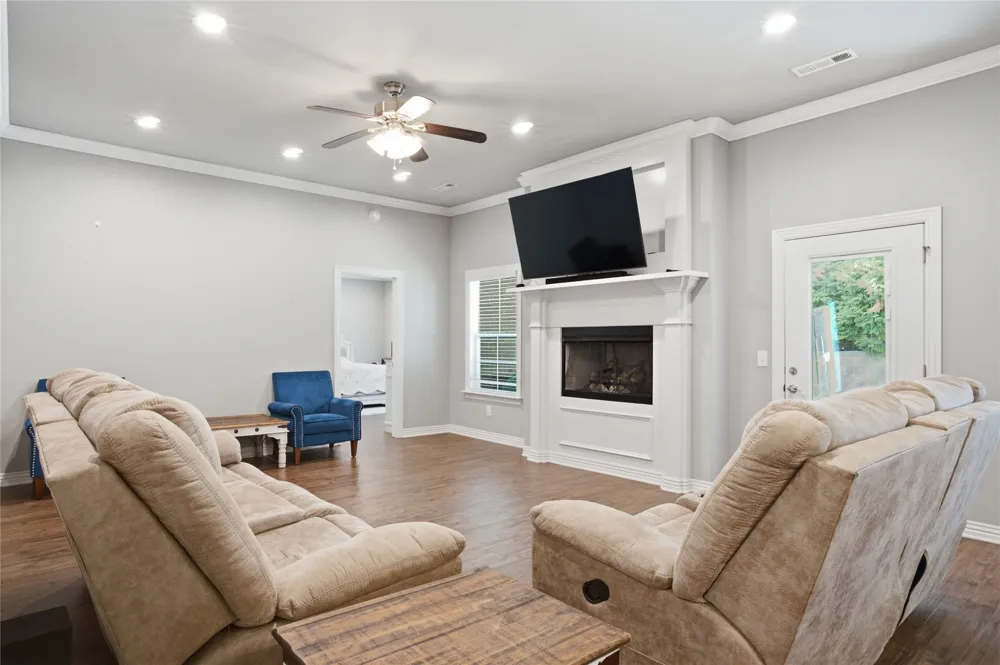 1421 Colonel McNeil Prairie Grove, AR 72753