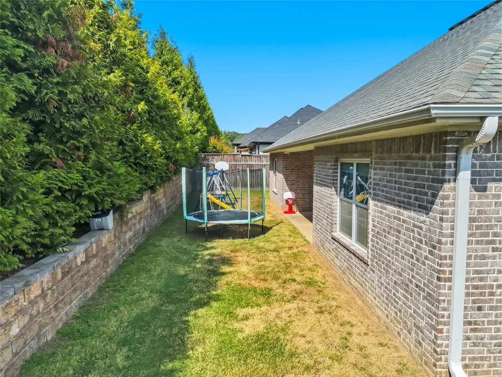 1421 Colonel McNeil Prairie Grove, AR 72753