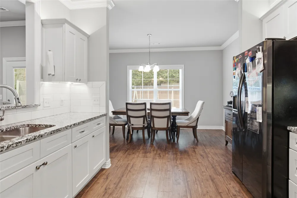 1421 Colonel McNeil Prairie Grove, AR 72753