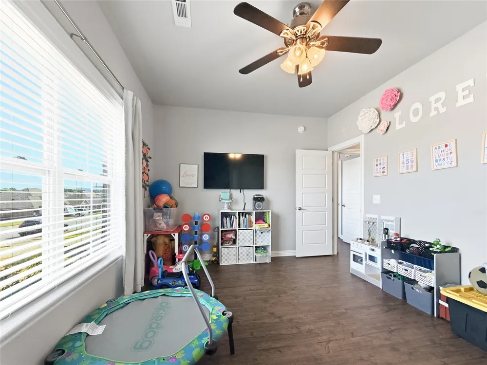 1421 Colonel McNeil Prairie Grove, AR 72753