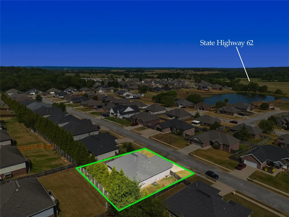 1421 Colonel McNeil Prairie Grove, AR 72753