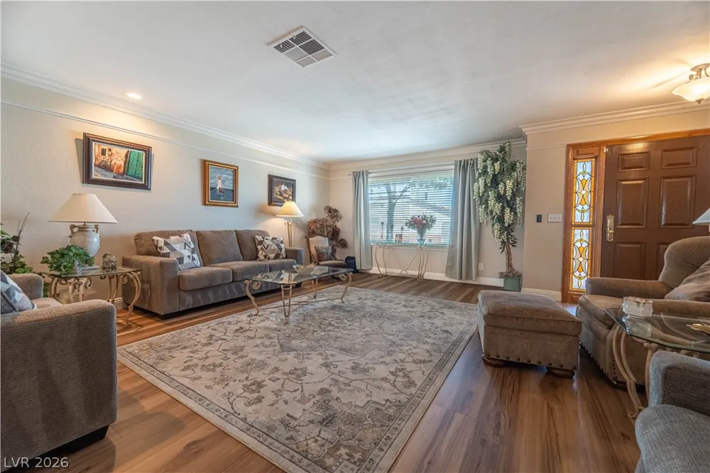 4656 Skyland Drive Las Vegas, NV 89121