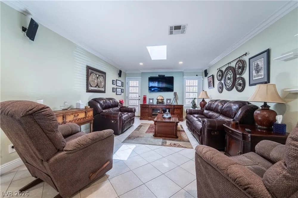 4656 Skyland Drive Las Vegas, NV 89121