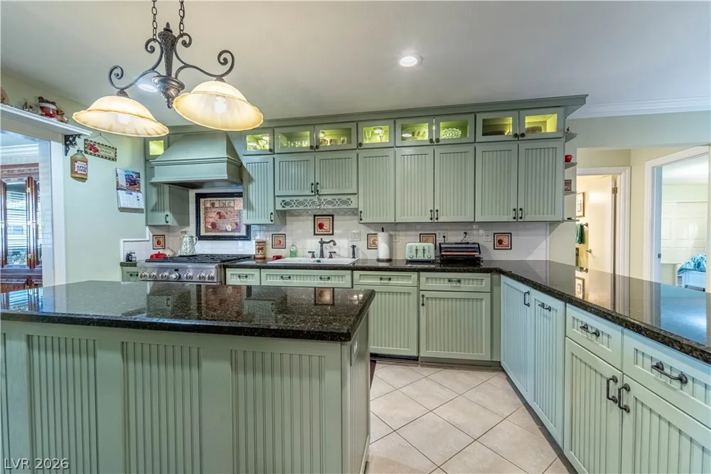 4656 Skyland Drive Las Vegas, NV 89121