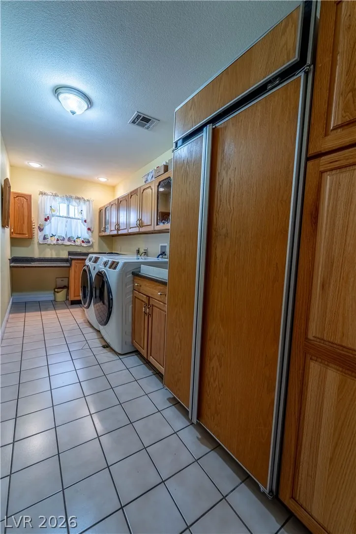 4656 Skyland Drive Las Vegas, NV 89121