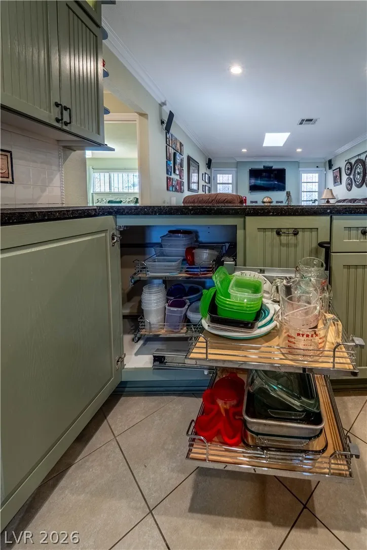 4656 Skyland Drive Las Vegas, NV 89121