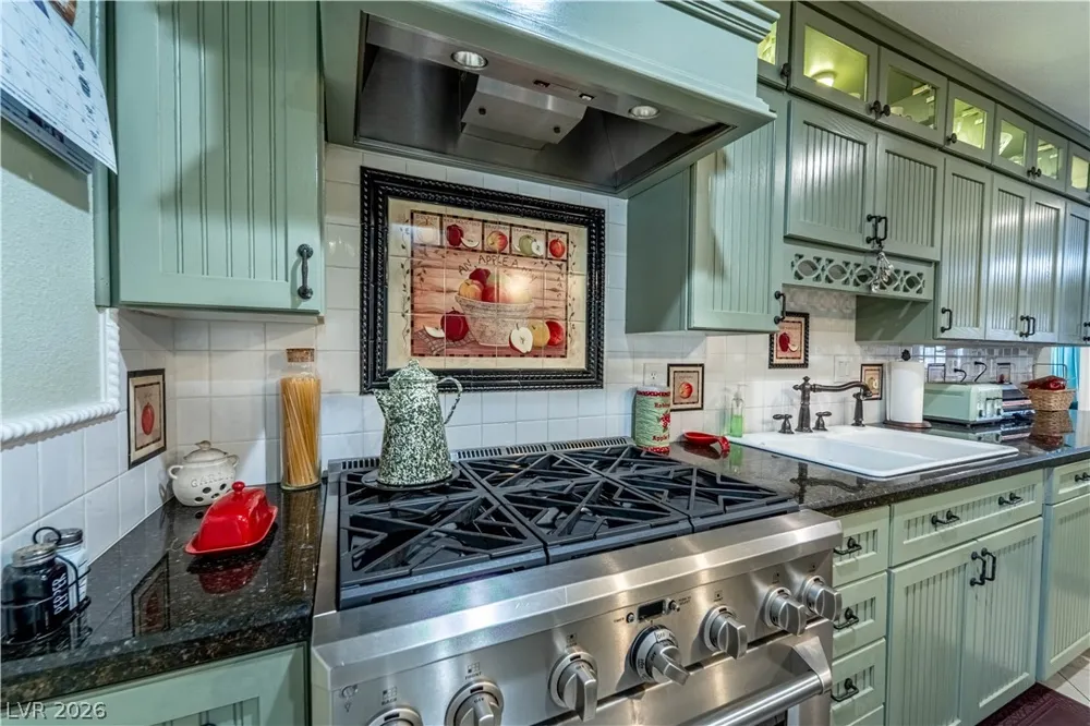 4656 Skyland Drive Las Vegas, NV 89121